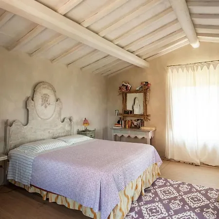 Sleeps 10 Wifi Villa