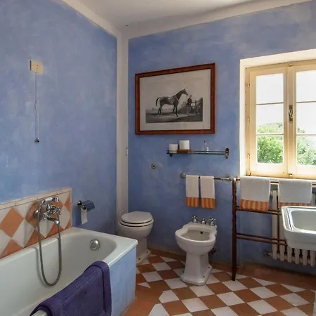 Sleeps 10 Wifi Villa *